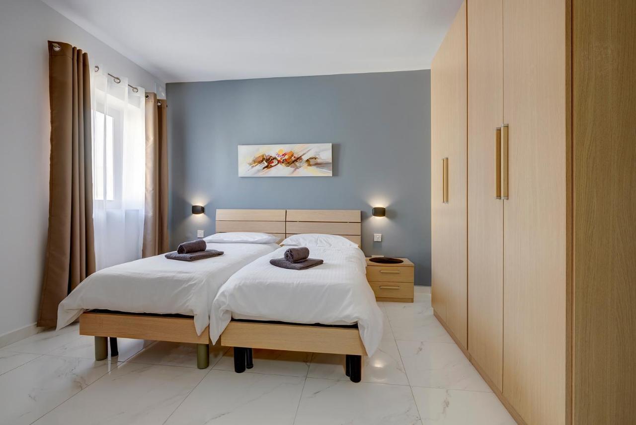 Chic 2Br Penthouse Steps From The Promenade Appartement Sliema Buitenkant foto