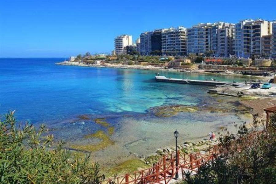 Chic 2Br Penthouse Steps From The Promenade Appartement Sliema Buitenkant foto