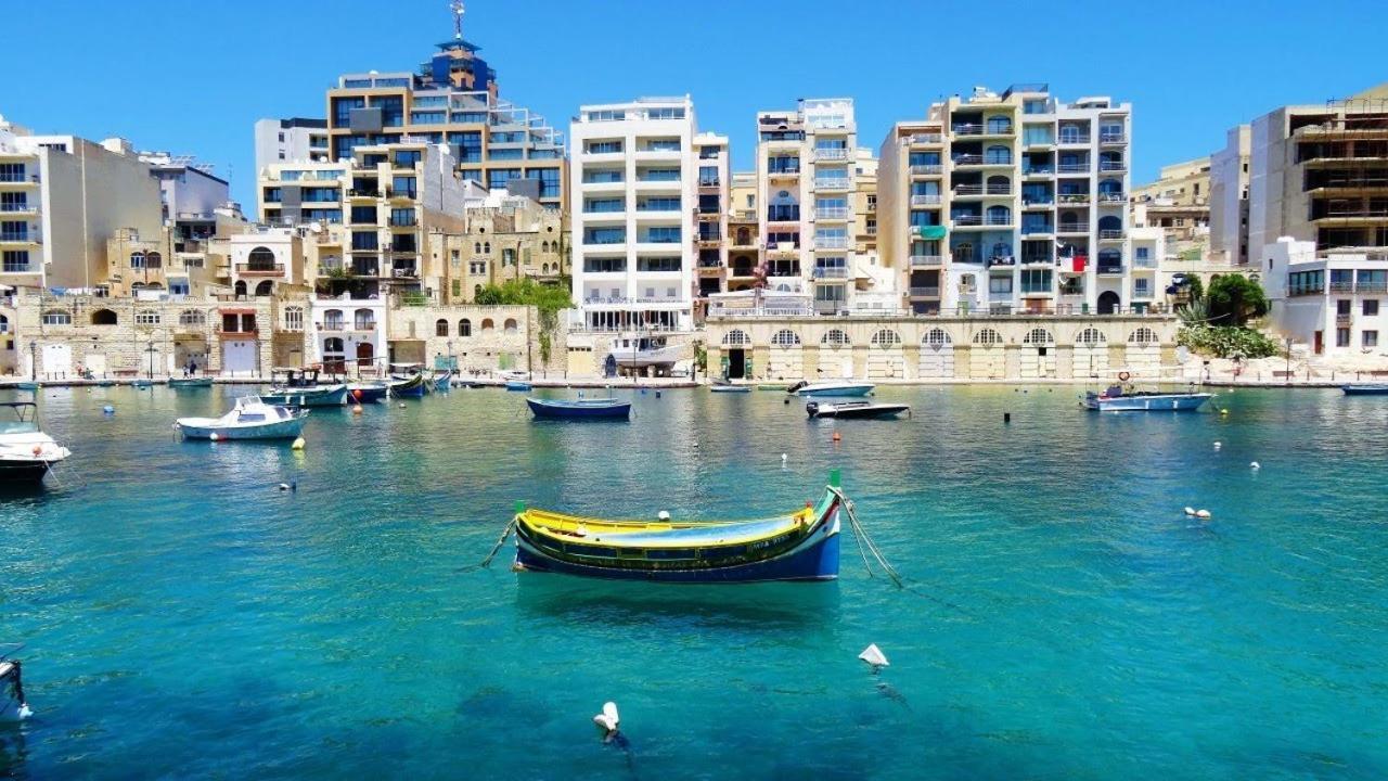 Chic 2Br Penthouse Steps From The Promenade Appartement Sliema Buitenkant foto