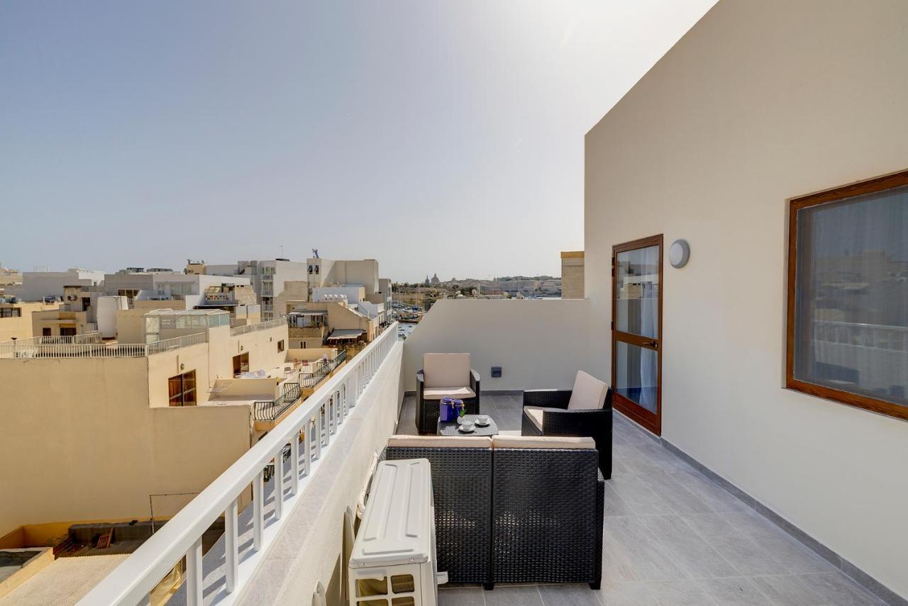 Chic 2Br Penthouse Steps From The Promenade Appartement Sliema Buitenkant foto