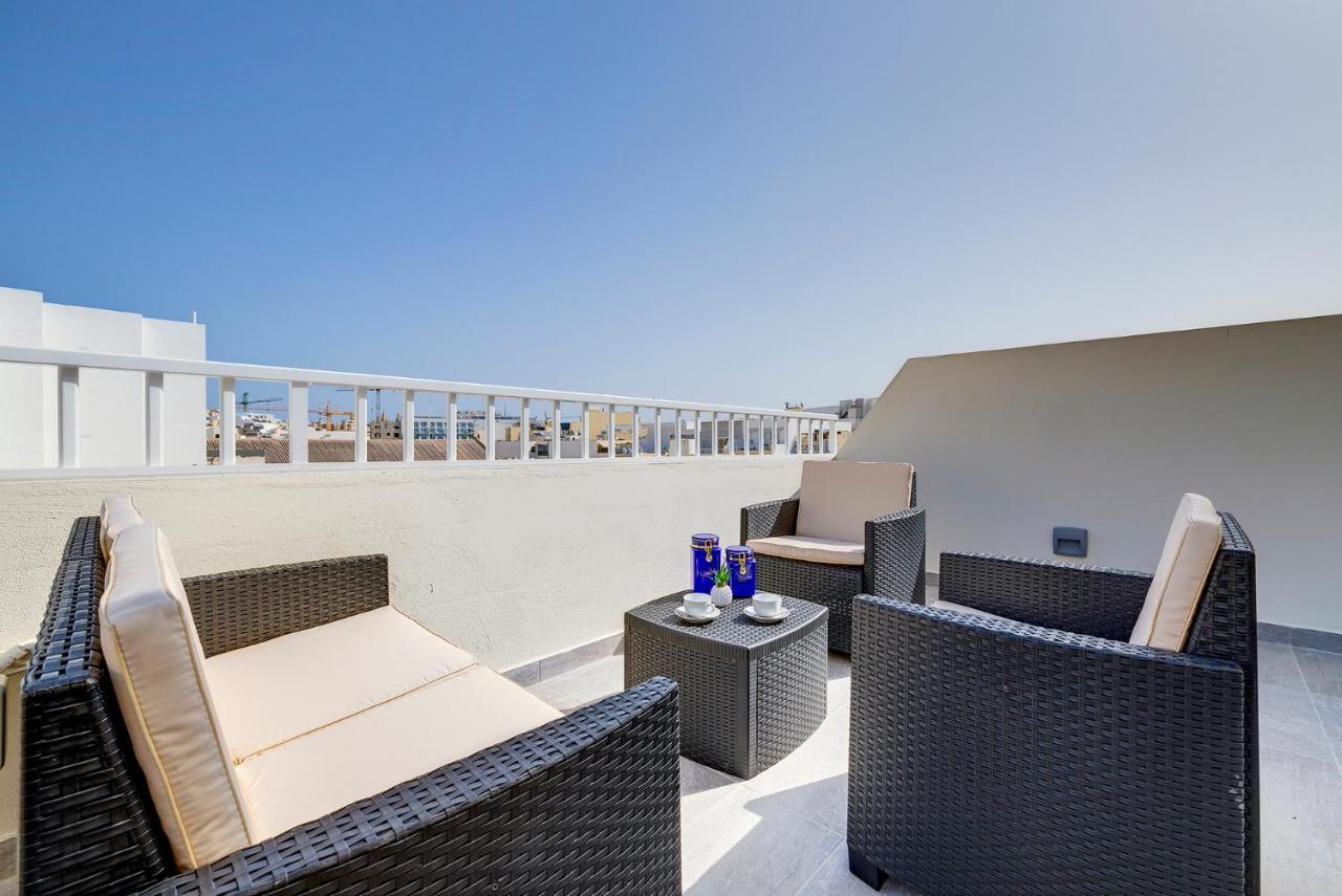 Chic 2Br Penthouse Steps From The Promenade Appartement Sliema Buitenkant foto